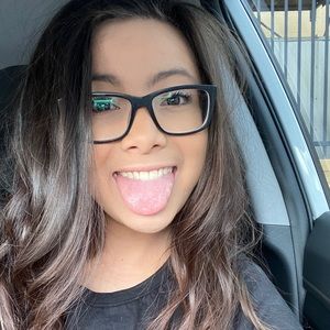 Meet your Posher, Cassy